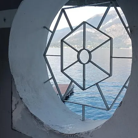 Namaste Fiumelatte Lägenhet Varenna